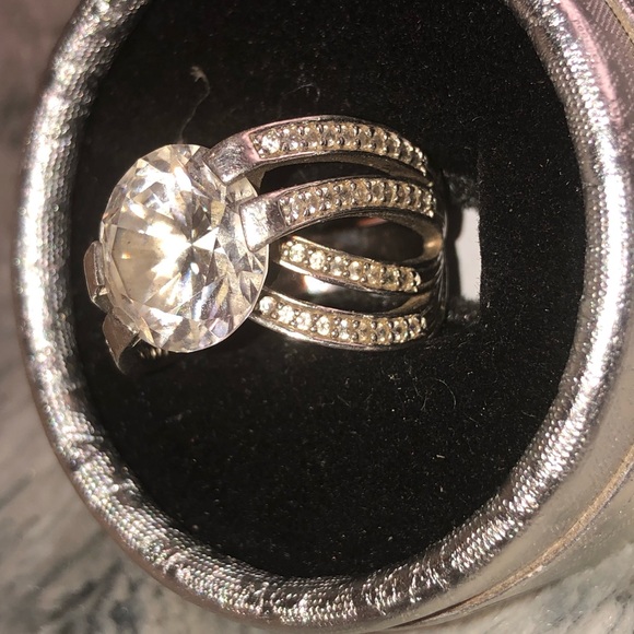 Custom Ring - Picture 7 of 7